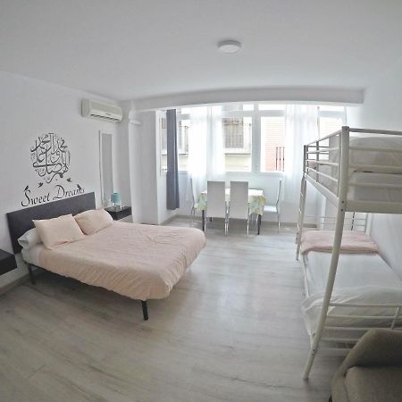 Mesonhomes Suites Center - Stay & Work Granada Buitenkant foto