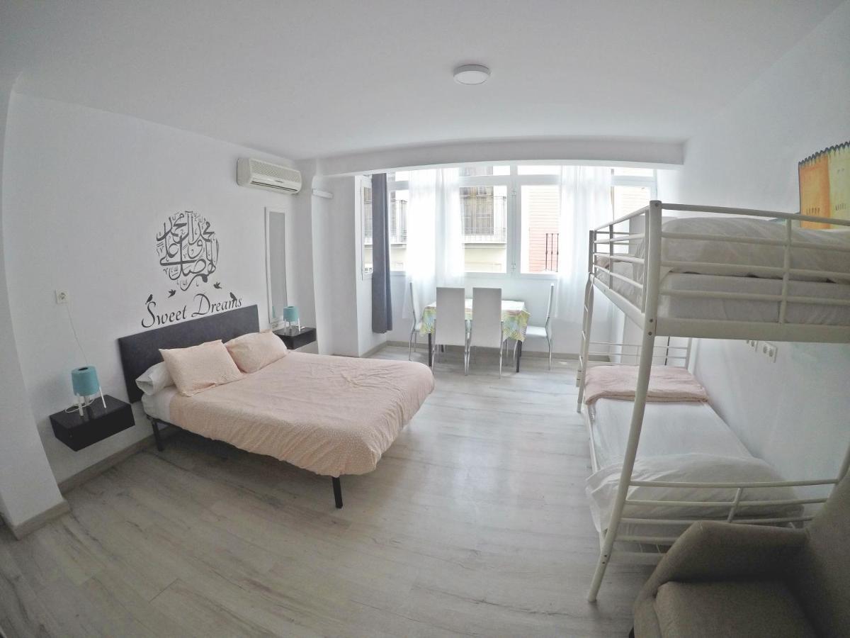 Mesonhomes Suites Center - Stay & Work Granada Buitenkant foto