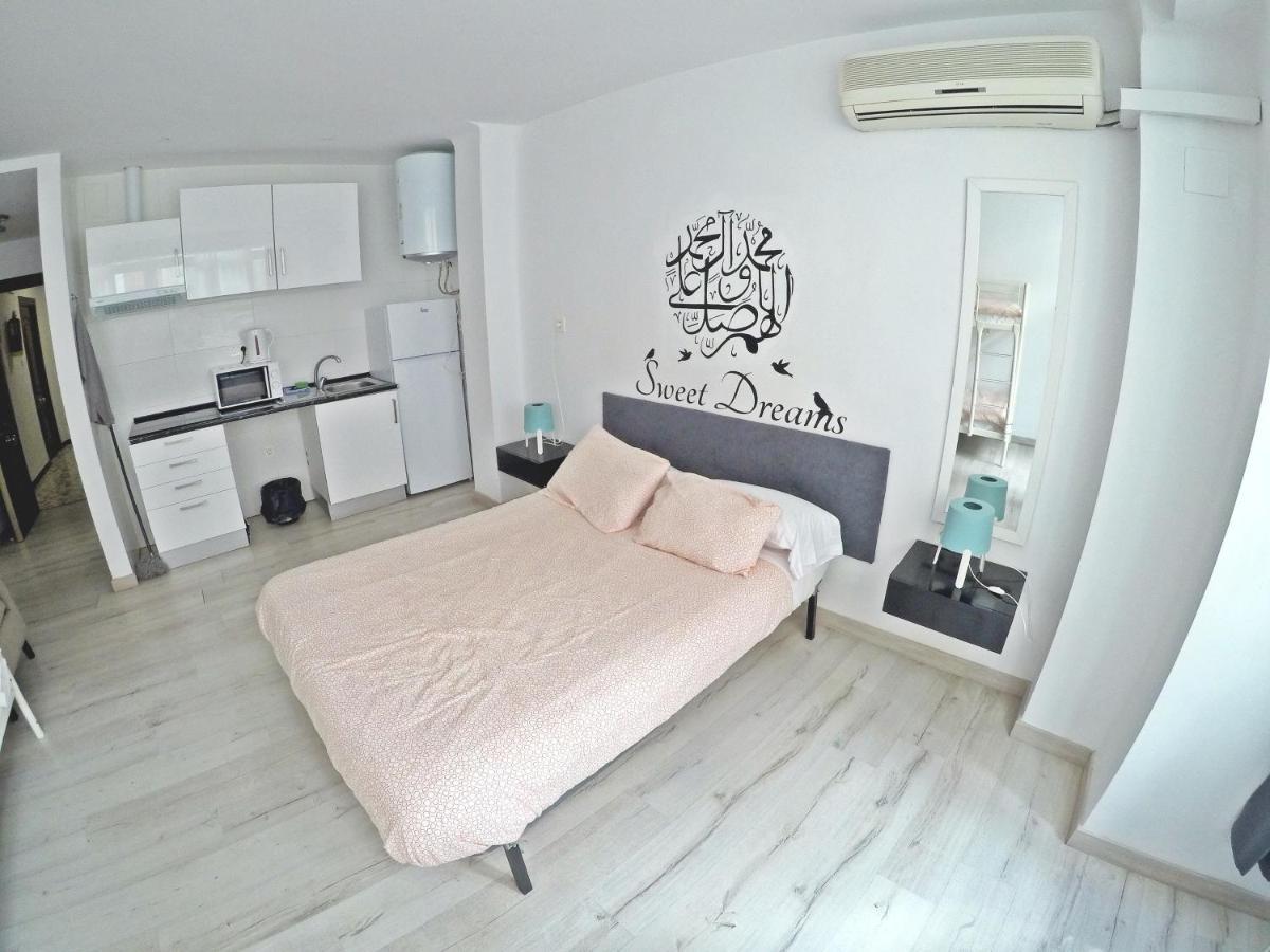 Mesonhomes Suites Center - Stay & Work Granada Buitenkant foto