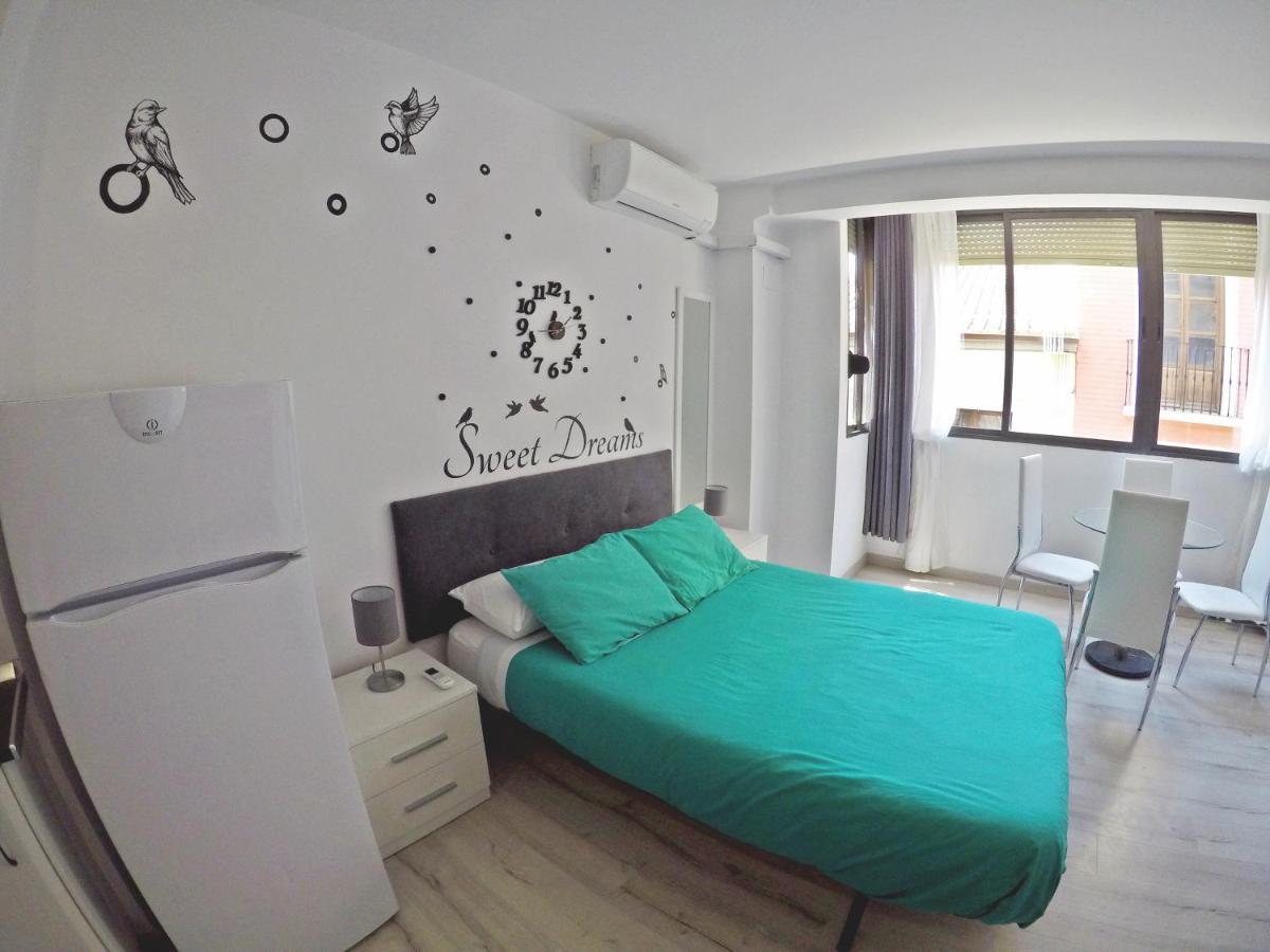 Mesonhomes Suites Center - Stay & Work Granada Buitenkant foto
