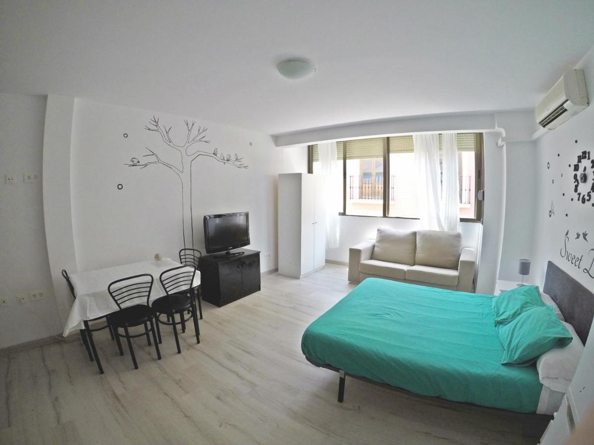 Mesonhomes Suites Center - Stay & Work Granada Buitenkant foto