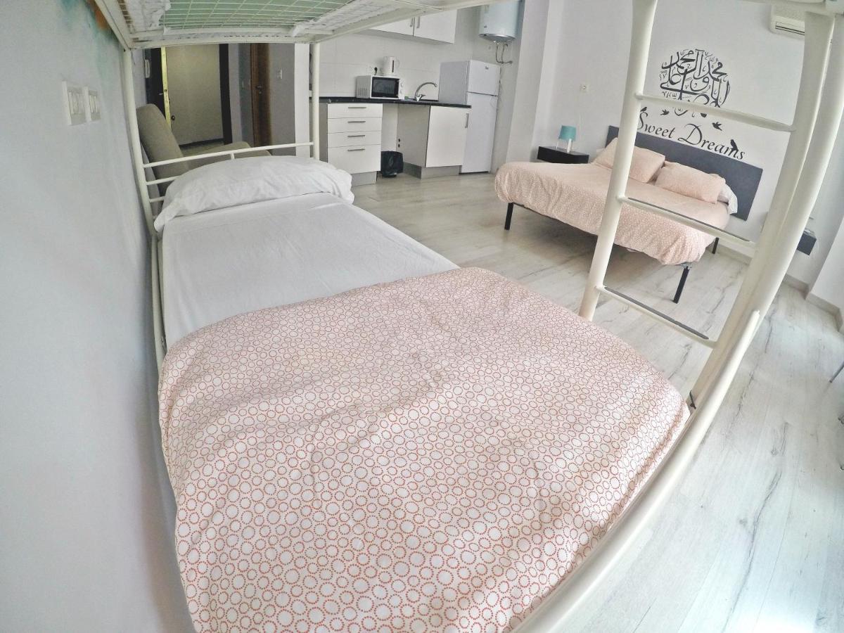 Mesonhomes Suites Center - Stay & Work Granada Buitenkant foto