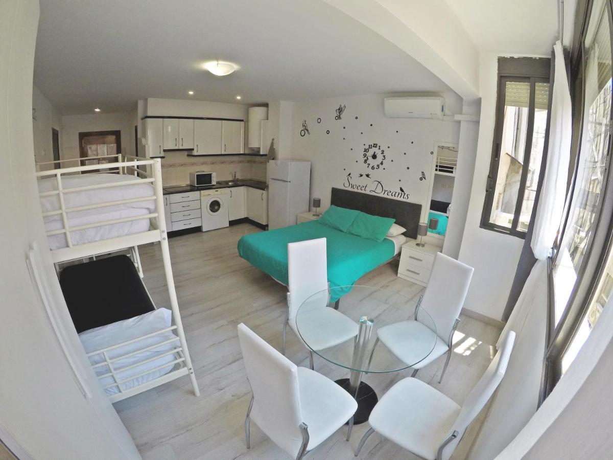 Mesonhomes Suites Center - Stay & Work Granada Buitenkant foto