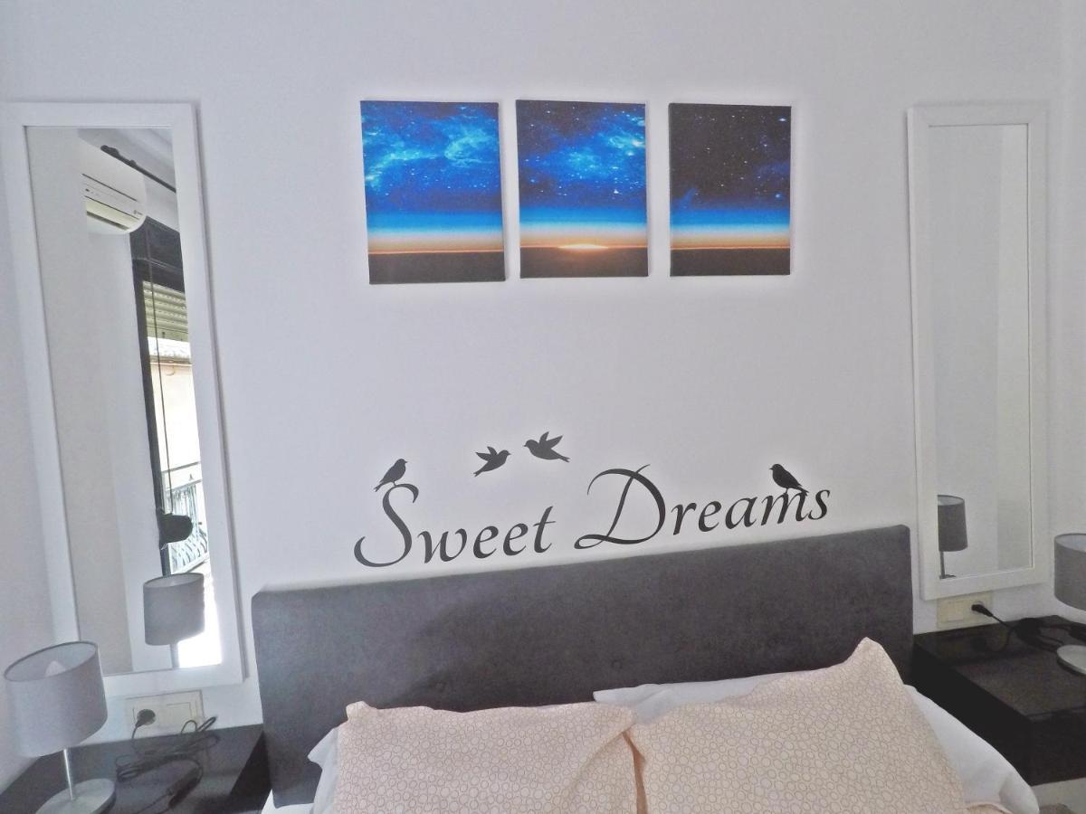Mesonhomes Suites Center - Stay & Work Granada Buitenkant foto