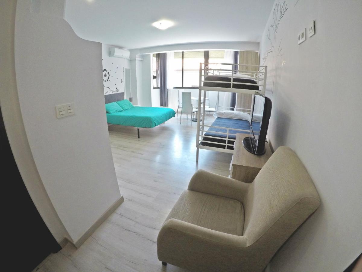 Mesonhomes Suites Center - Stay & Work Granada Buitenkant foto