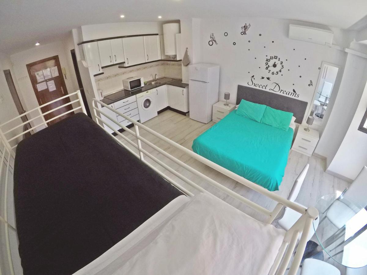 Mesonhomes Suites Center - Stay & Work Granada Buitenkant foto