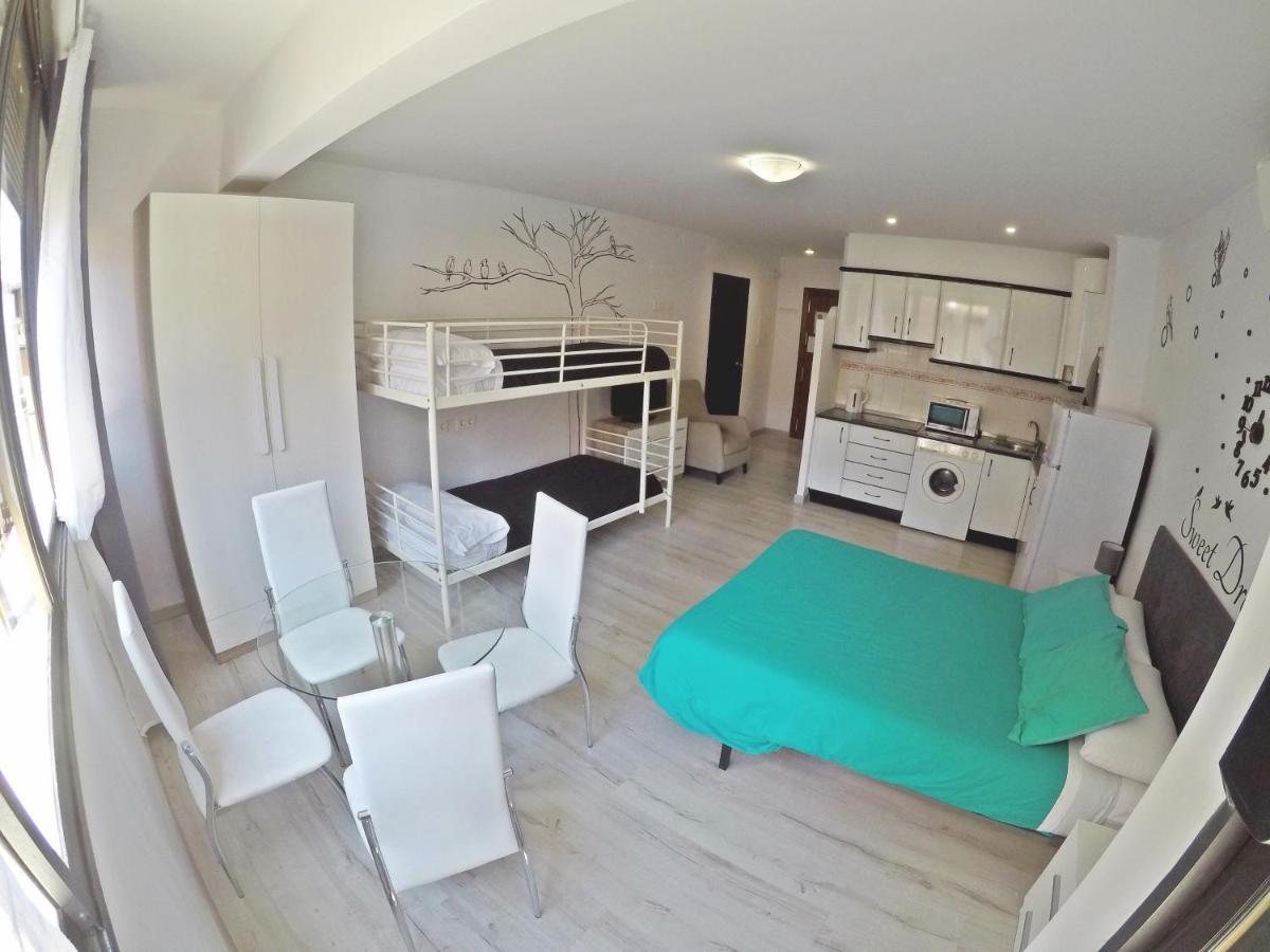 Mesonhomes Suites Center - Stay & Work Granada Buitenkant foto