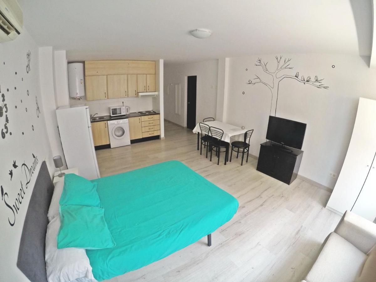 Mesonhomes Suites Center - Stay & Work Granada Buitenkant foto